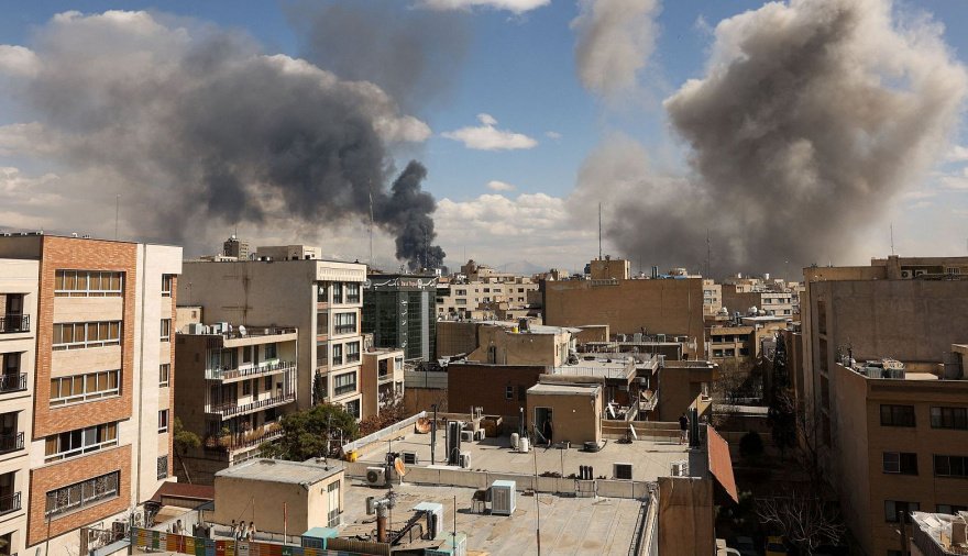 Tensión en Oriente: Estados Unidos dice que evalúa acciones terrestres mientras Irán advierte que "no estarán seguros en ningún lugar del mundo"