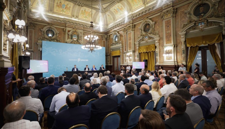 Kicillof prometió coparticipar con municipios los fondos que recupere de la Nación