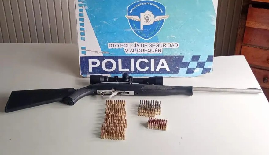Detuvieron a un hombre en ruta 228: Llevaba un rifle con mira telescópica listo para disparar