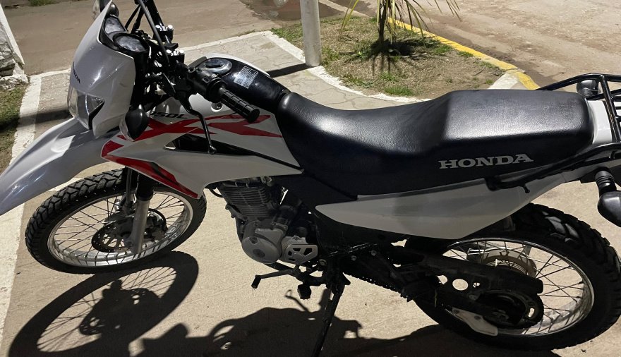 Detuvieron a un joven y secuestraron una moto con pedido de captura por robo