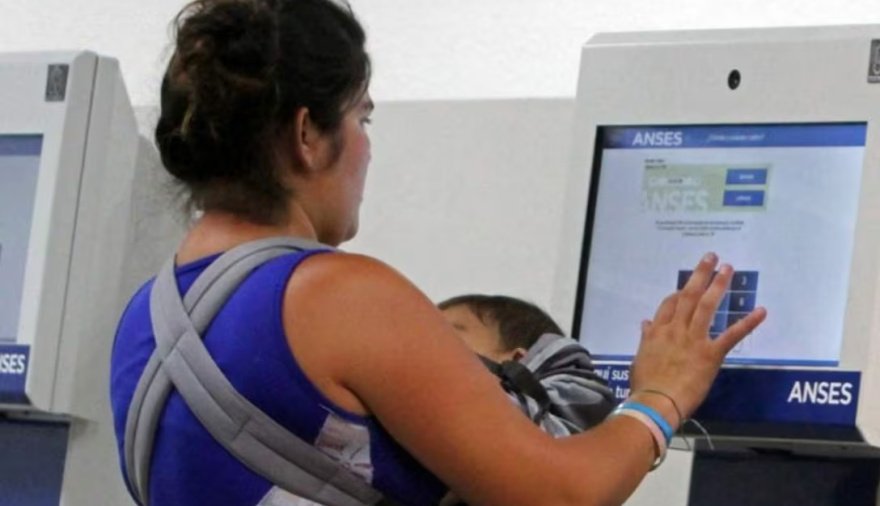 Un cambio silencioso en la AUH que afecta a miles de familias