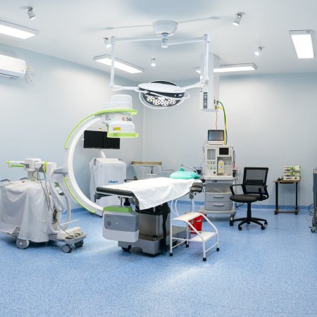 San Cayetano inauguró un nuevo quirófano en su hospital
