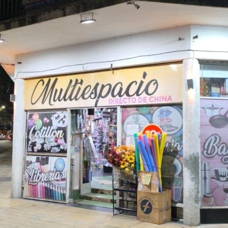 Violento conflicto por una compra en en el centro: Un comerciante herido y dos personas detenidas