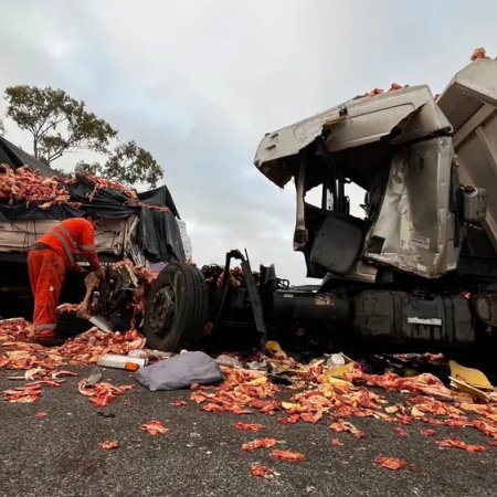 Tragedia en la Ruta 9: Choque entre camión y micro dejó un muerto y generó otro accidente en Baradero