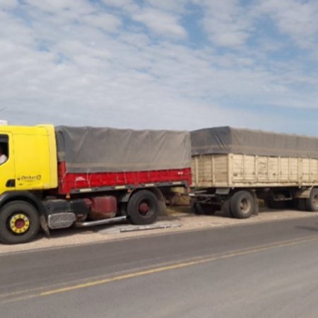 Controles de carga y peso a transportes de gran porte en San Cayetano