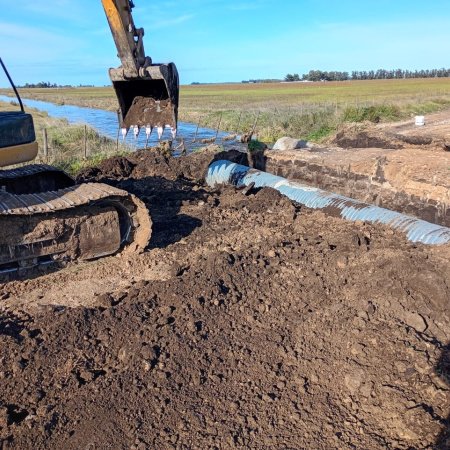 Repararon el acceso al Balneario tras los daños provocados por el desborde del canal Mujica