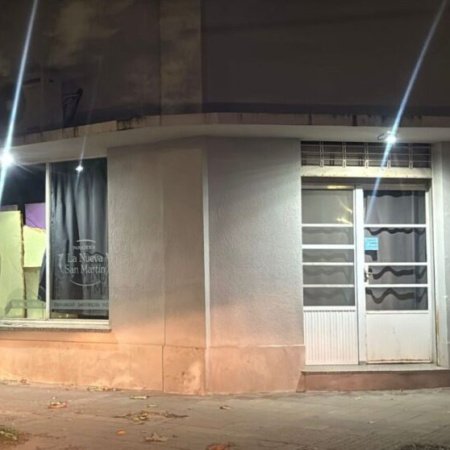 Menor demorado tras intentar ingresar a una panadería de San Cayetano en medio de un corte de luz