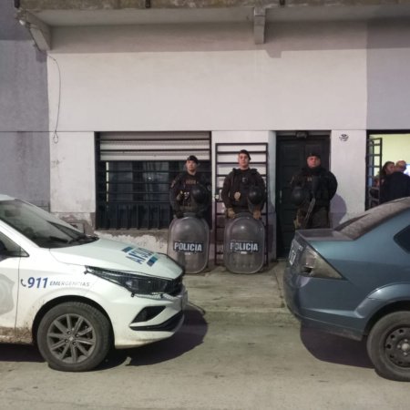 Allanamiento en Necochea: Detuvieron a un hombre acusado de amenazar de muerte a su ex pareja