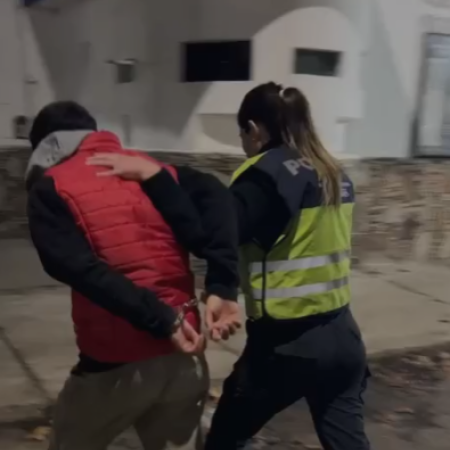 Hurto y persecución en la vía pública: Un joven de 18 años fue aprehendido tras un operativo policial