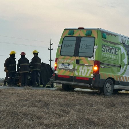 Tragedia en la Ruta 228: Un matrimonio murió tras chocar con un camión en cercanías de Tres Arroyos
