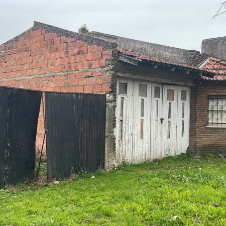 Entró a robar una casa con un cómplice, la detuvieron y descubrieron que tenía un pedido de captura