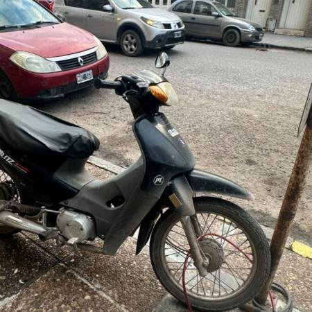 Intentó robar una moto, lo descubrieron cortando el candado y terminó detenido