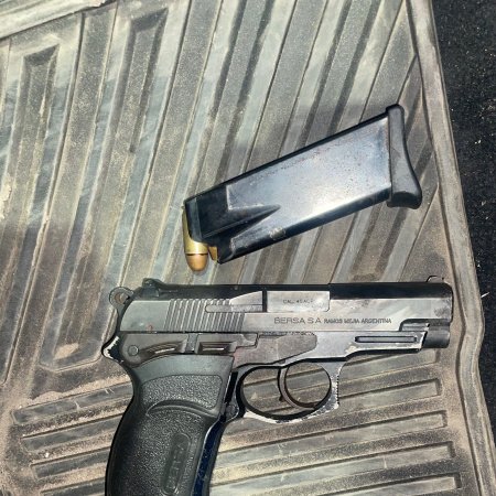 Una pelea entre dos mujeres terminó con un arma secuestrada
