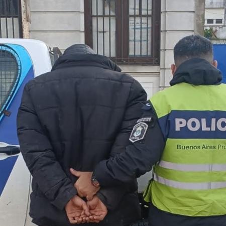 Detuvieron a un hombre tras ingresar a una vivienda y robar un celular