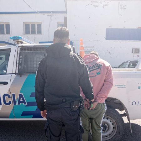 Fue a discutir con su expareja y terminó aprehendido por amenazas