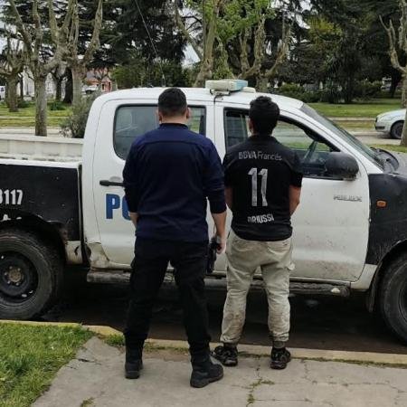 Aprehendieron a un hombre tras ingresar a una escuela de Claraz con una carabina de aire comprimido