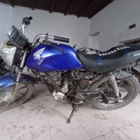 Circulaba en una Honda por Quequén, pero la patente correspondía a una Gilera